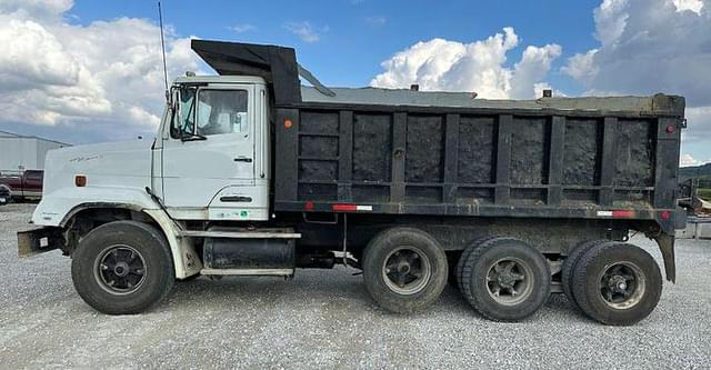 Image of Freightliner FLC equipment image 1