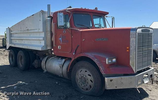 Image of Freightliner FLC equipment image 2