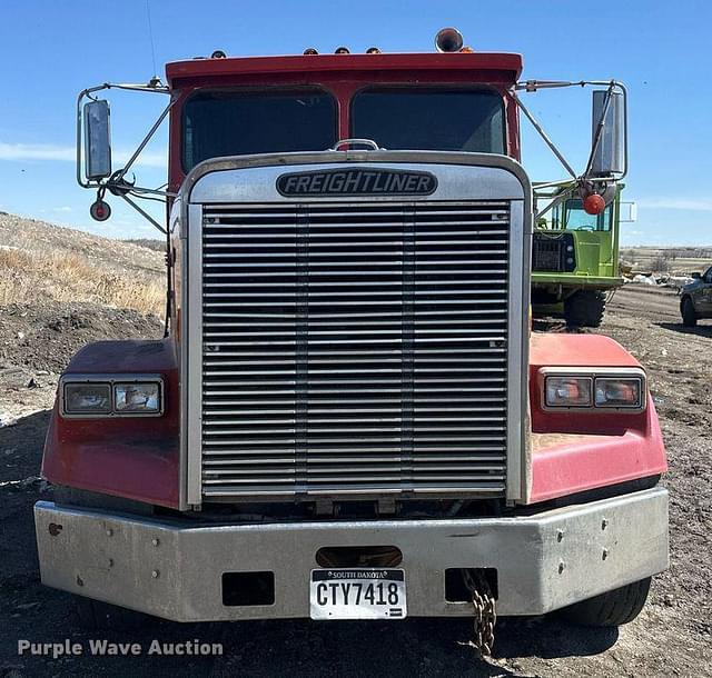 Image of Freightliner FLC equipment image 1