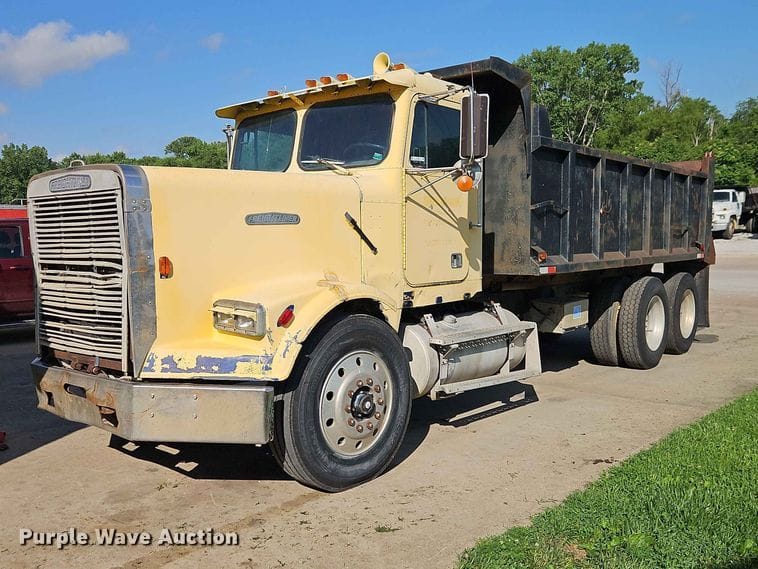 1987 Freightliner FLC Equipment Image0