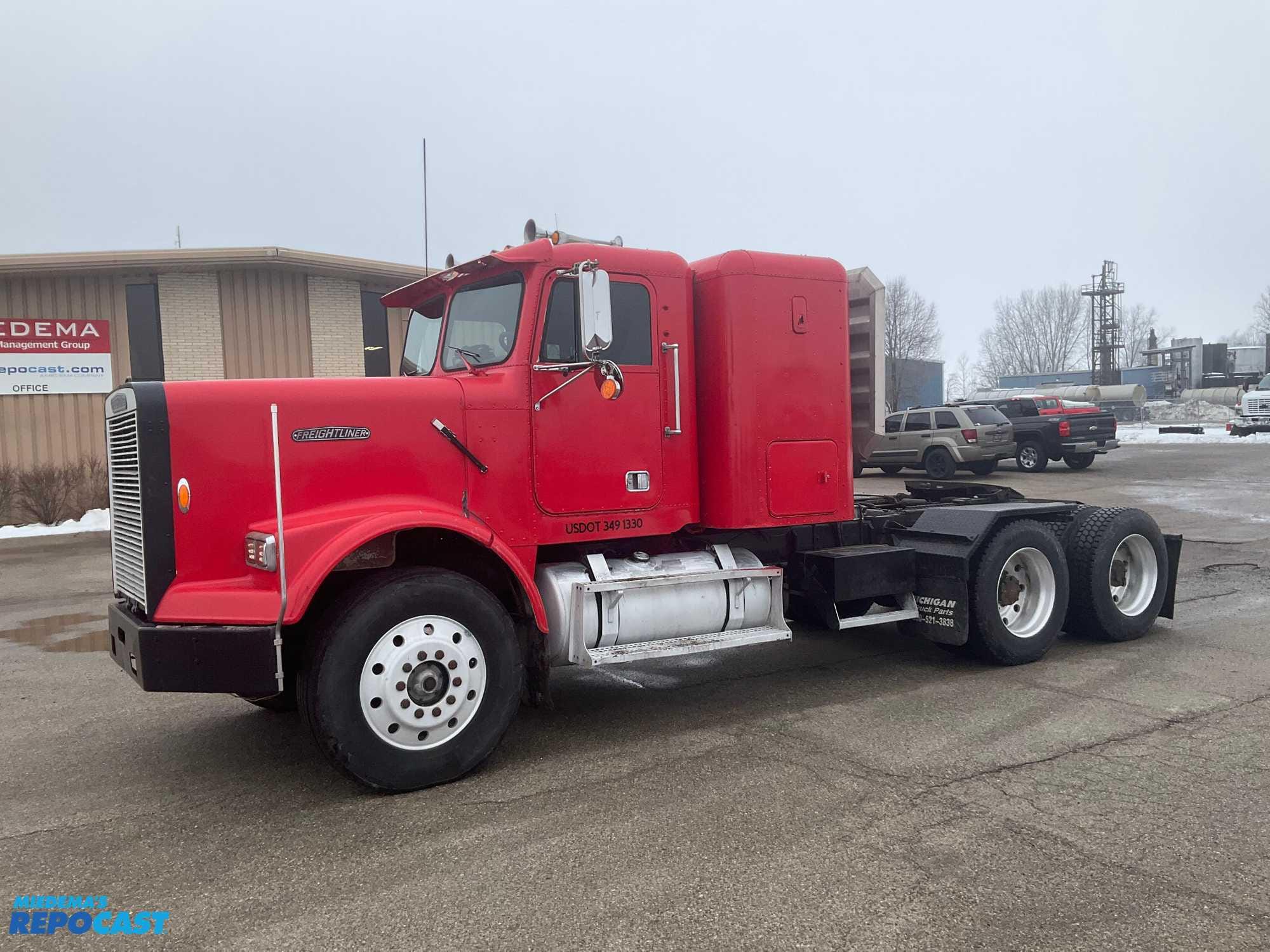 Main image Freightliner FLC