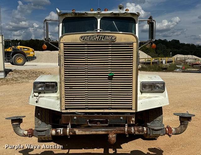 Image of Freightliner FLC equipment image 1