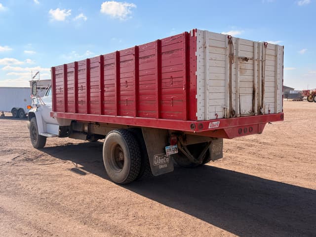 Image of GMC 7000 equipment image 3