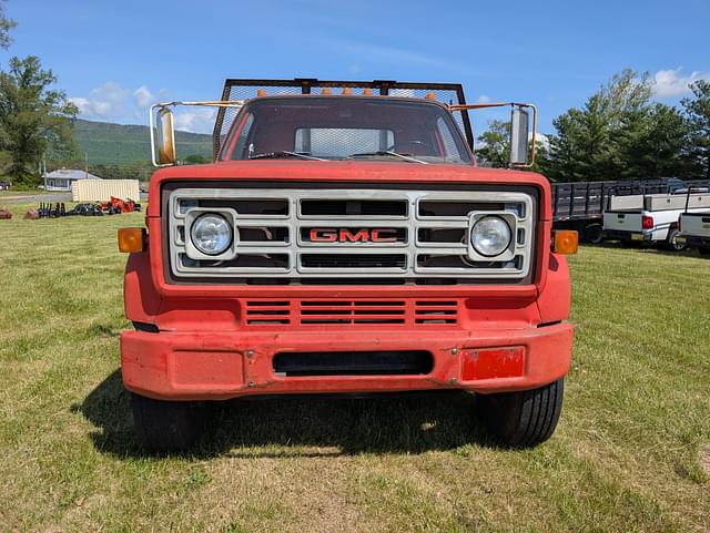 Image of GMC C7000 equipment image 1