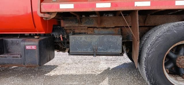 Image of GMC C7000 equipment image 4