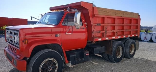 Image of GMC C7000 equipment image 2