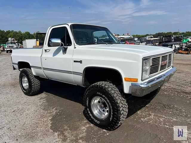 Image of GMC Sierra equipment image 2