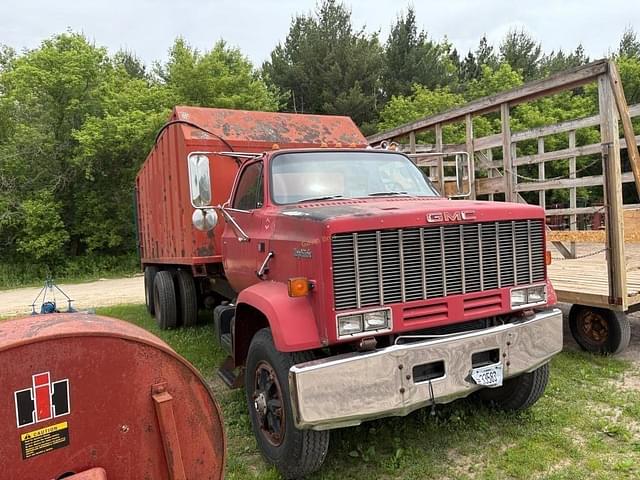 Image of GMC Topkick equipment image 2