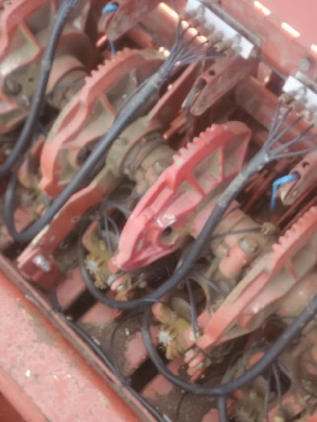 Image of Hesston 4900 equipment image 4