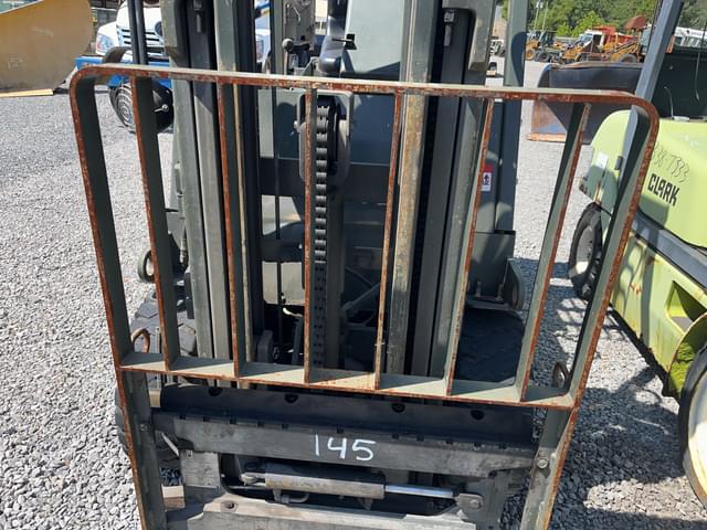 Image of Hyster J40XL equipment image 3