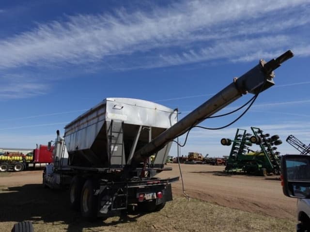 Image of International F9370 equipment image 3