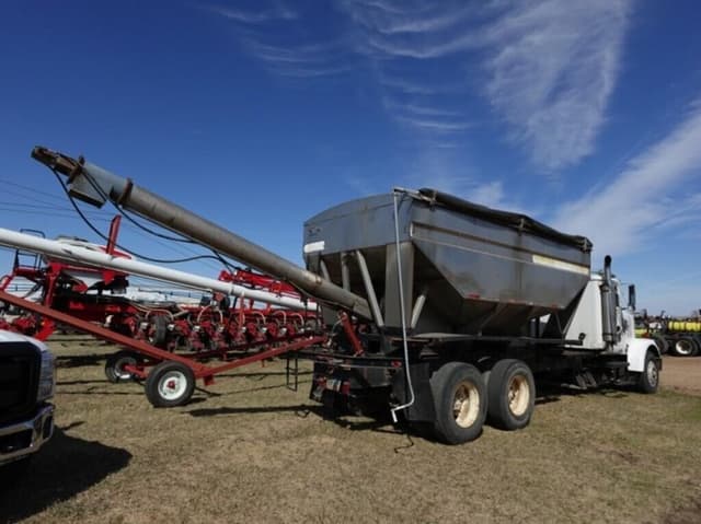 Image of International F9370 equipment image 2