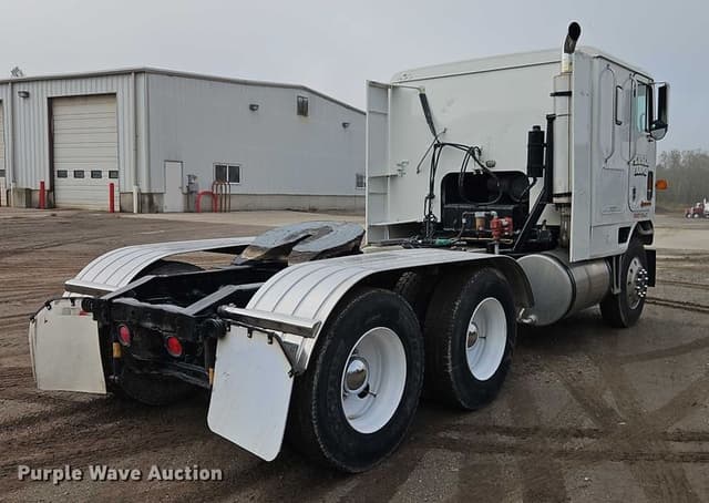 Image of International COF9670 equipment image 4