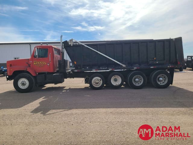 Image of International F-2674 equipment image 4