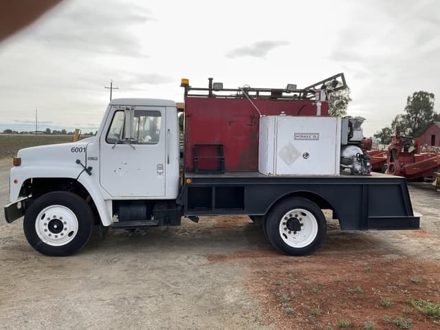 Image of International S1700 equipment image 3