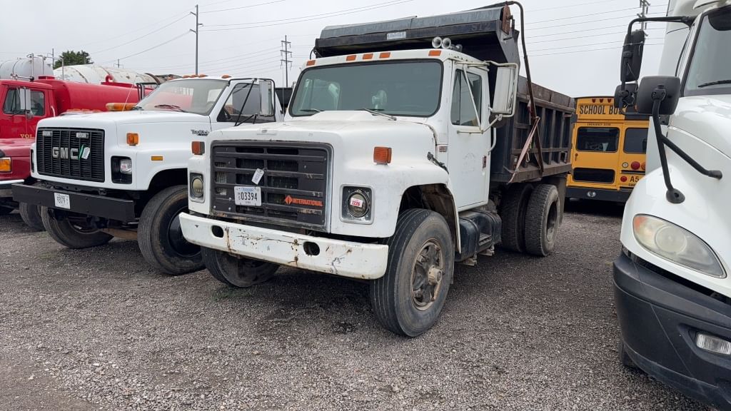 1987 International S1900 Equipment Image0