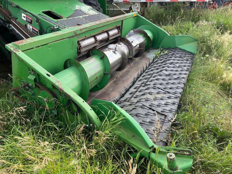 Image of John Deere 212 Primary image