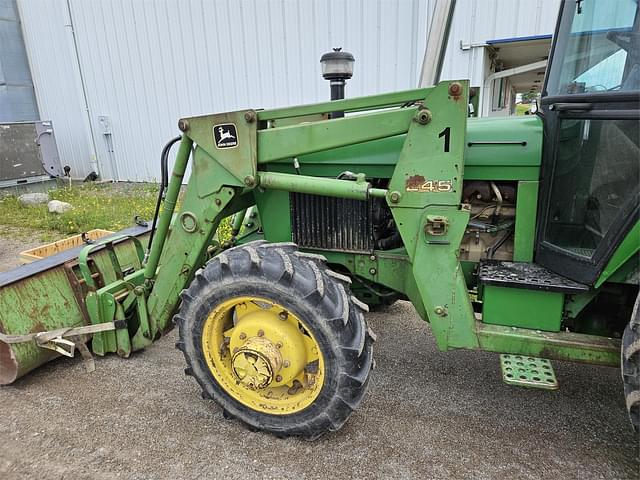 Image of John Deere 2755 equipment image 2