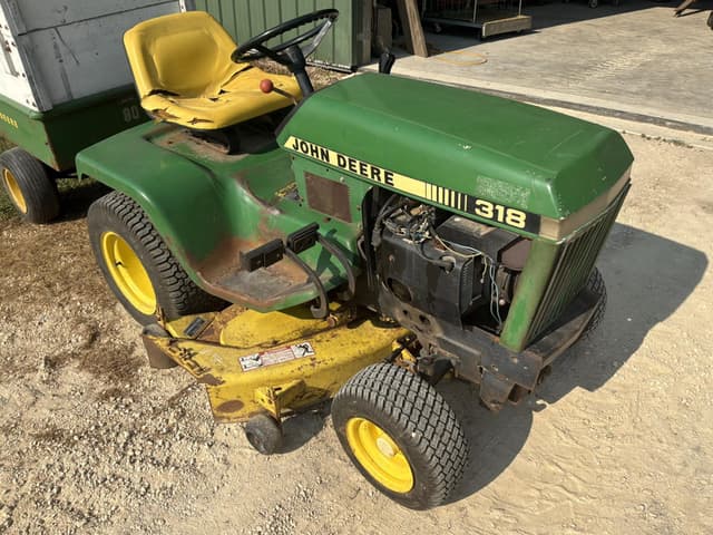 Image of John Deere 318 equipment image 2