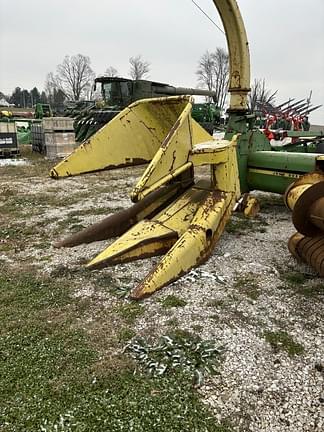 Image of John Deere 3800 equipment image 3