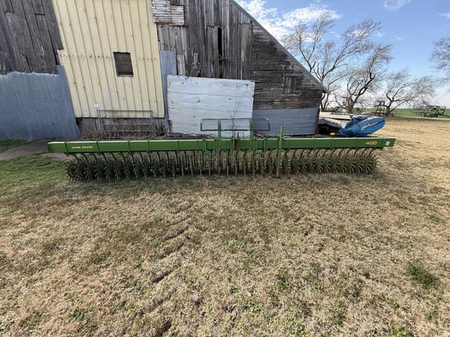 Image of John Deere 400 equipment image 3