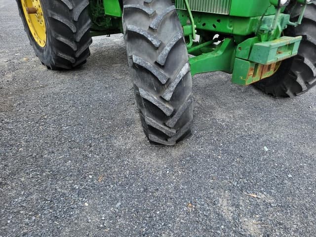Image of John Deere 4050 equipment image 3