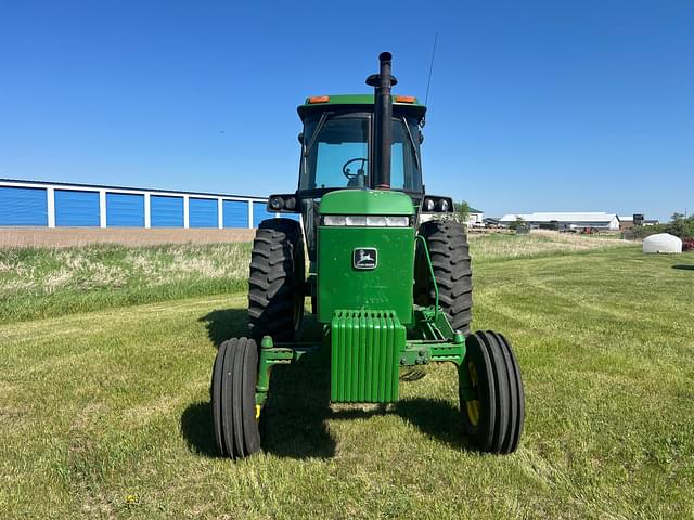 Image of John Deere 4250 equipment image 2
