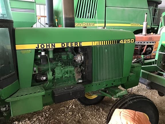 Image of John Deere 4250 equipment image 4