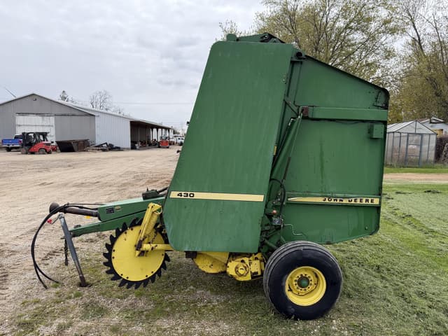 Image of John Deere 430 equipment image 1
