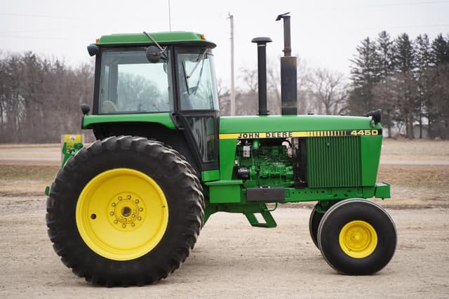 Image of John Deere 4450 equipment image 3