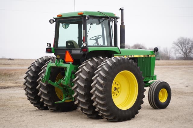 Image of John Deere 4450 equipment image 4