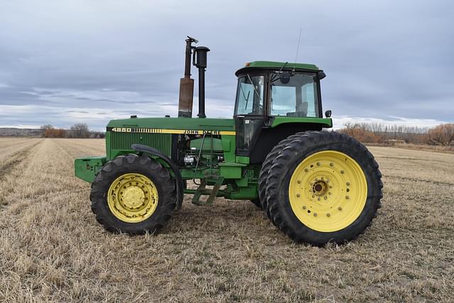 Image of John Deere 4850 equipment image 2