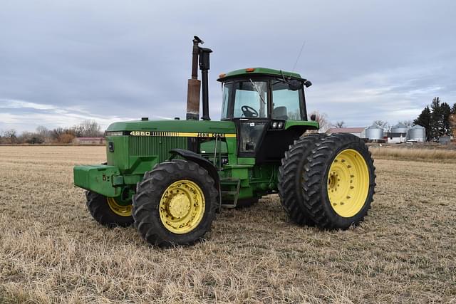 Image of John Deere 4850 equipment image 1