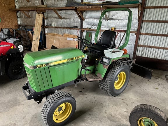 1987 John Deere 755 Equipment Image0