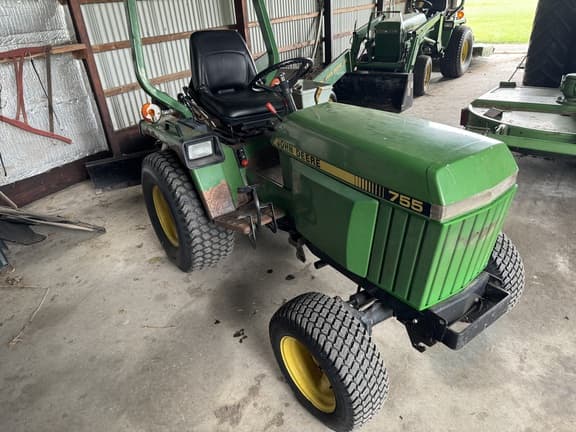 Image of John Deere 755 equipment image 2