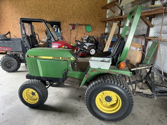 Image of John Deere 755 equipment image 4