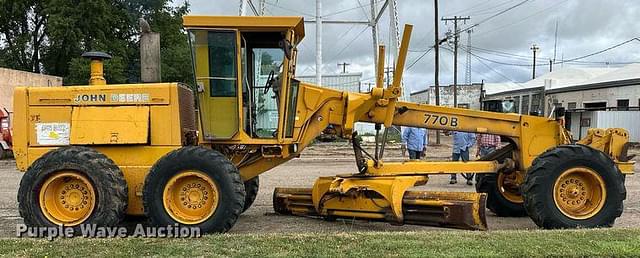 Image of John Deere 770B equipment image 3
