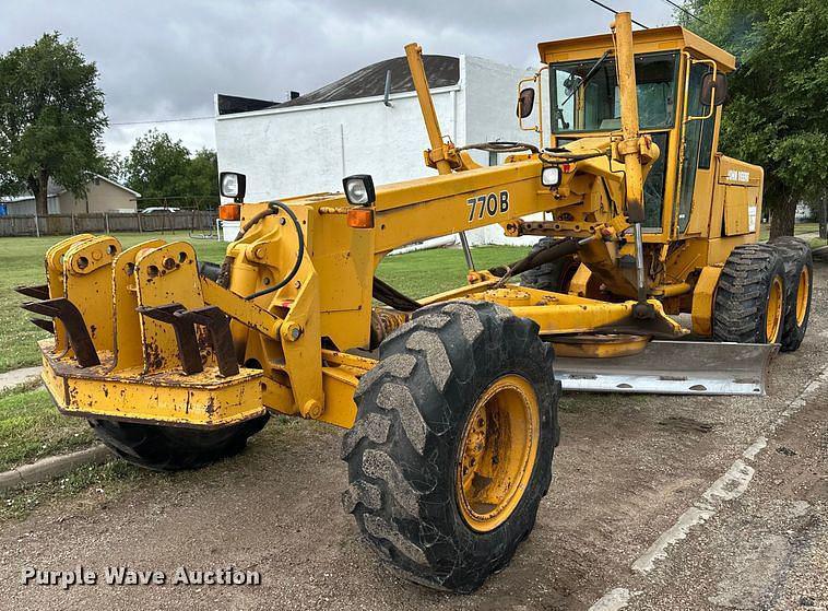 Image of John Deere 770B Primary image
