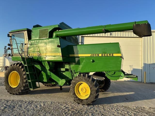 Image of John Deere 7720 Titan II equipment image 3