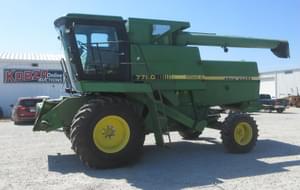 1987 John Deere 7720 Titan II Image