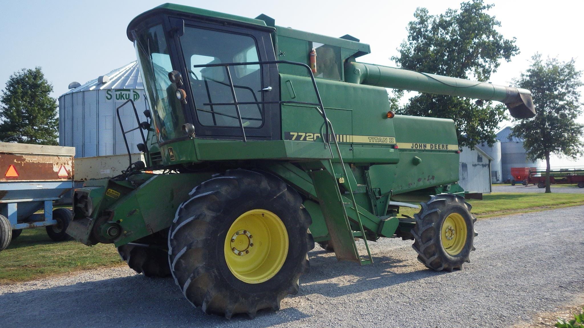 1987 John Deere 7720 Titan II Equipment Image0