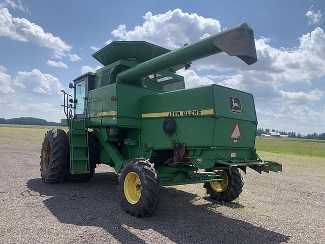Image of John Deere 7720 Titan II equipment image 1