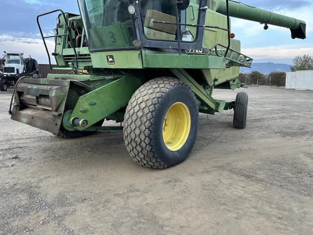 Image of John Deere 7720 Titan II equipment image 1