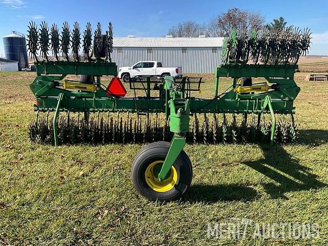 Image of John Deere 800 equipment image 3