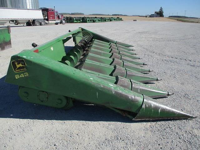 Image of John Deere 843 equipment image 3