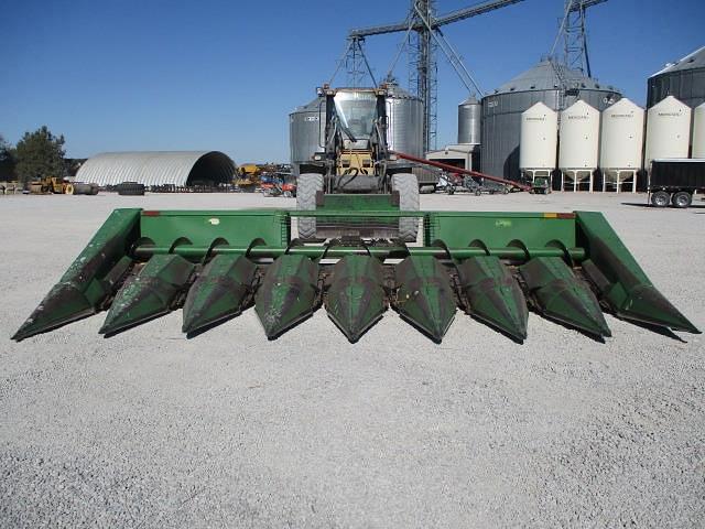 Image of John Deere 843 equipment image 1