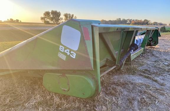 Image of John Deere 843 equipment image 4