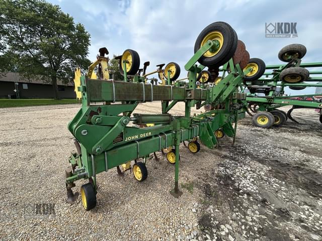 Image of John Deere 845 equipment image 2