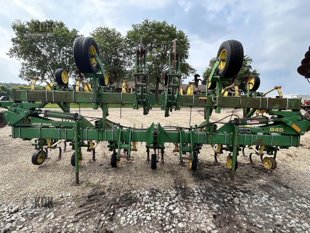 Image of John Deere 845 Primary image