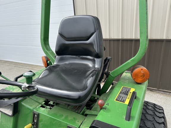 Image of John Deere 855 equipment image 3
